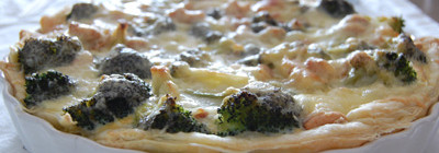 Quiche met blauwe kaas en broccoli