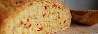 Maïsbrood met rode peper