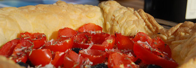 Krokante tomatentaart met tijm en tonijn