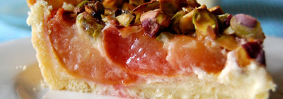 Pruimentaart met pistachenootjes