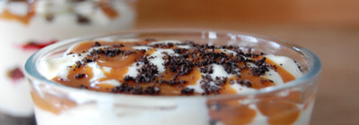 Witte chocolademousse, dulce de leche, framboos