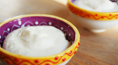 Witte chocolademousse met sinaasappelbloesem