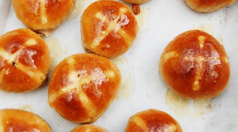 Hot cross buns