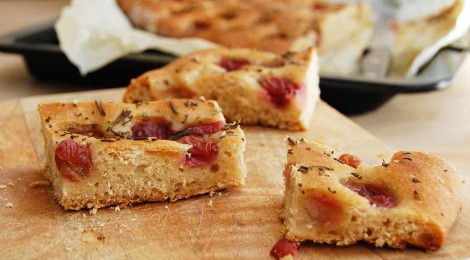Druivenbrood met kardamom en rozemarijn